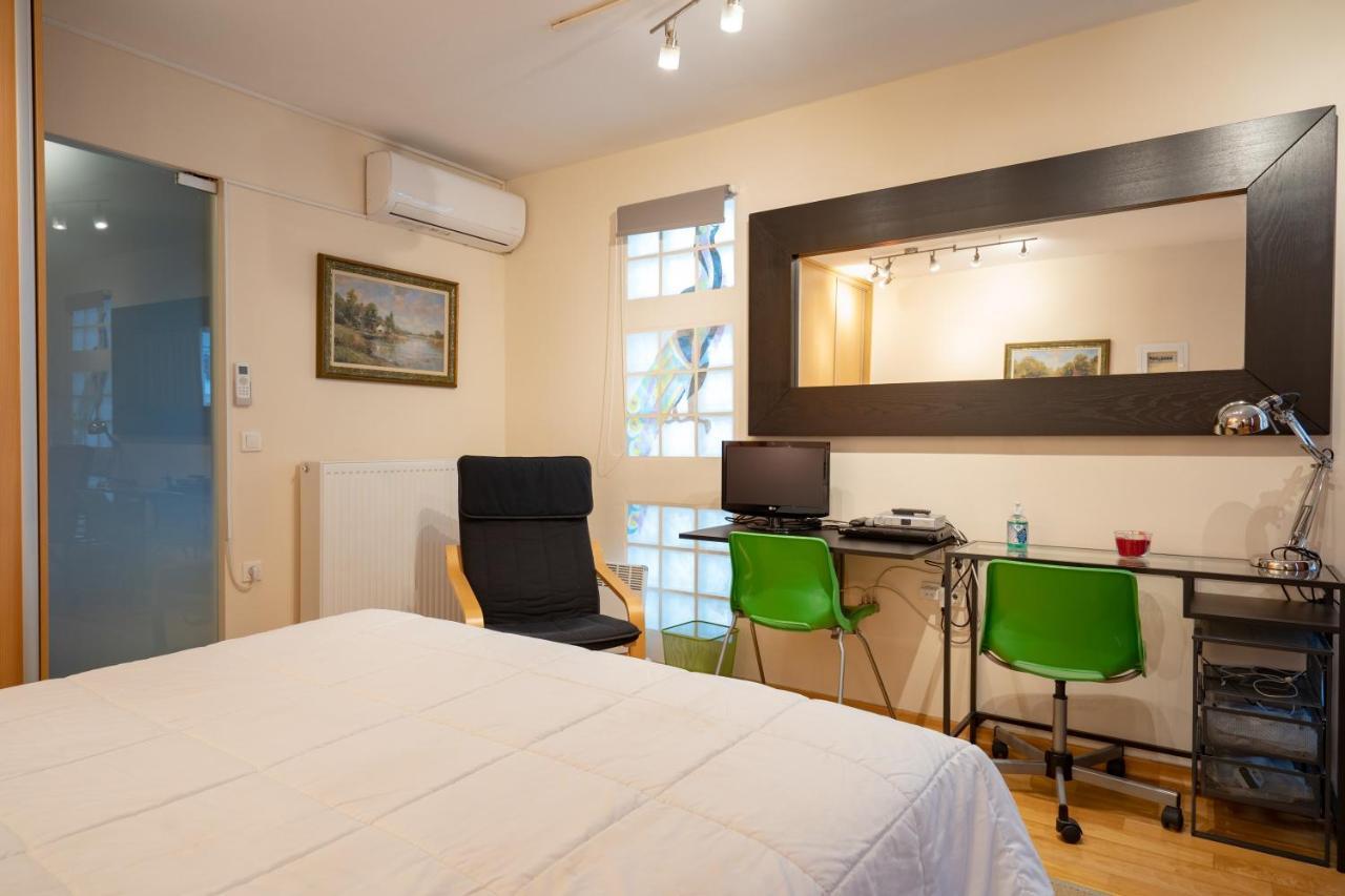 Acropolis Metro St.3 Bedrοοms 6 Persons Maisonette Athena Bagian luar foto