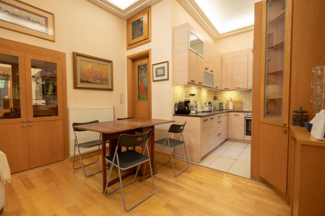 Acropolis Metro St.3 Bedrοοms 6 Persons Maisonette Athena Bagian luar foto