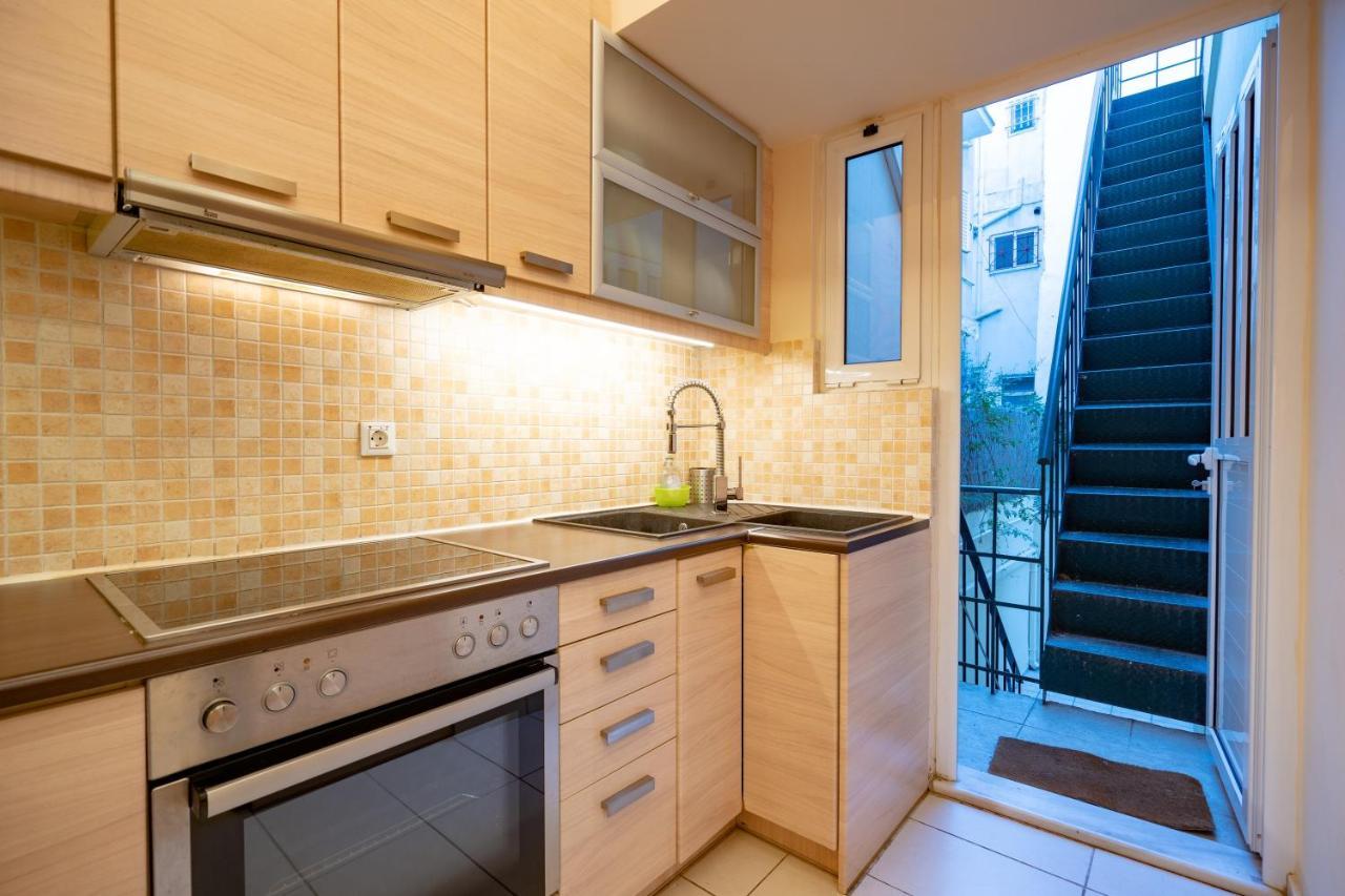 Acropolis Metro St.3 Bedrοοms 6 Persons Maisonette Athena Bagian luar foto