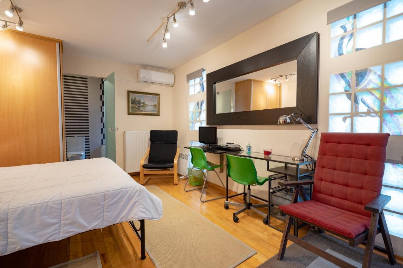 Acropolis Metro St.3 Bedrοοms 6 Persons Maisonette Athena Bagian luar foto